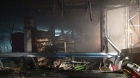 SAKARYA CADDESİ - Nusaybin'de Aılış Veriş Merkezinde Çıkan Yangında Açıklaması 19 Kişi Yaralandı