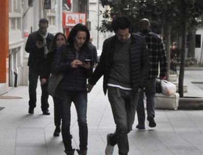 Tarkan Sualp sevgilisini bırakıp kaçtı