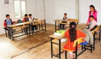 KÖY ÖĞRETMENI - Türkiye'den Köy Okuluna Yardım