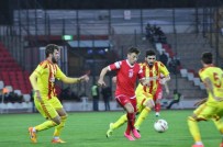 İRFAN BUZ - Yeni Malatyaspor'da 4 Futbolcu Süresiz Kadro Dışı