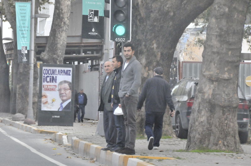 Kenan İmirzalıoğlu cami çıkışı görüntülendi