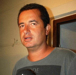 Acun O İşe De El Attı