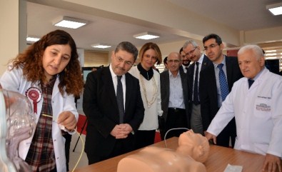 Bezmialem Vakıf Üniversitesi'nde Dünya Standatlarında Türkiye'nin İlk En Kapsamlı Osce Ve Beceri Laboratuvarı Açıldı