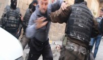 İHA MUHABİRİ - İHA Muhabirine Saldıran Kişi IŞİD Militanı Çıktı