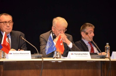 KTÜ'de 'AB Ve Türkiye; Algılar Ve Gerçekler' Konferansı