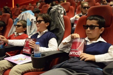 Minik Kalpler Beyaz Perdeyle Tanıştı