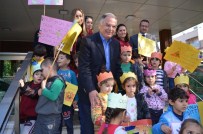 KARAKURT - Minikler 'Çocuğuz Haklıyız' Sloganıyla Yürüdü