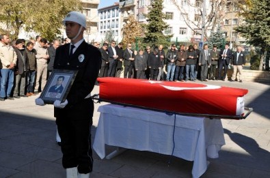 Diyaliz Tedavisi Görürken Vefat Eden Polis Memuru İçin Tören Düzenlendi