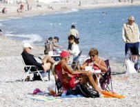 ŞİDDETLİ LODOS - Marmara'da fırtına, Antalya'da deniz keyfi