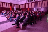 BEHZAT UYGUR - Yıldırım'da Kitap Getiren Tiyatro İzledi