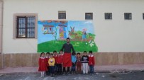 HACIVAT VE KARAGÖZ - Kaynarca Anaokulu'nun Duvarları Masal Kahramanları İle Süslendi