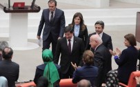 MİLLETVEKİLİ YEMİNİ - Mecliste HDP Gerginliği