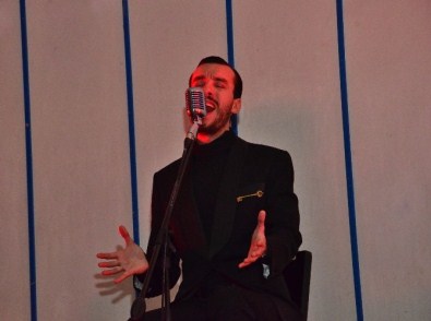 Cem Adrian Zonguldak'ta Hayranlarıyla Buluştu