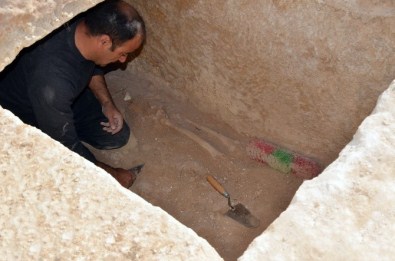 Denizli'de Bizans Dönemine Ait Üç Lahit Mezar Bulundu