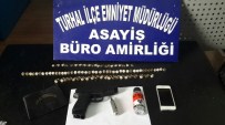 SAHTE ALTIN - Turhal Polisi Sahtecilere Göz Açtırmadı