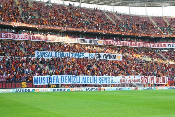 Denizli o pankartlar için 'içim acıdı' demişti...