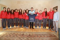 MEHMET ESEN - Hentbolcular Başkan Kocadon'a Teşekkür Etti