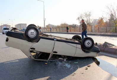 Refüje Çarpan Otomobil Takla Attı Açıklaması 1 Yaralı