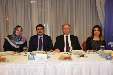 Şehzadeler'den Öğretmenlere Ahde Vefa