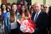 İLKOKUL ÖĞRETMENİ - Toplumun İçini Öğretmen, Dışını Belediye Kurar