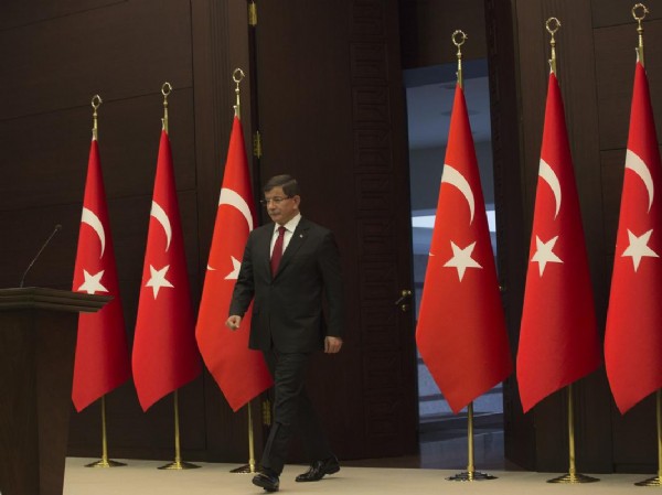 Başbakan Davutoğlu yeni kabineyi açıkladı