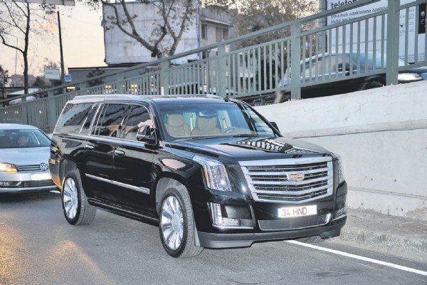 Hande Acar'a duduk uçuklatan hediye