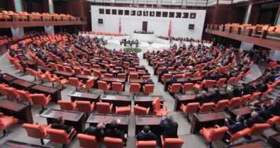 Güven Oylaması Pazartesi Günü