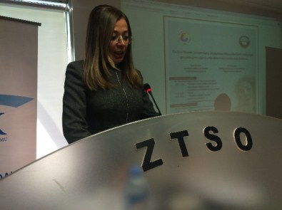 Kadına Şiddete Mücadele Gününde Kadına Sosyal Güvencenin Önemi Konuşuldu