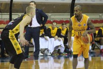 Kendi Evinde Litvanya Temsilcisini Mağlup Etti