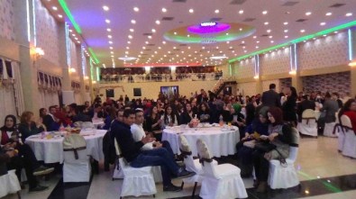 Kulp'ta Öğretmenler Yemekte Bir Araya Geldi