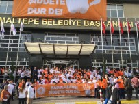 Maltepe Belediyesi Çalışanları Kadına Şiddeti Turuncu Giyerek Protesto Etti