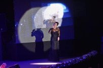 KABATAŞ ERKEK LISESI - Sibel Can öğretmenler için söyledi