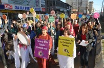 KADINA YÖNELİK ŞİDDETLE MÜCADELE - Şiddete Karşı Halaylı Protesto
