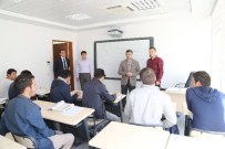 EŞIT AĞıRLıK - Sultanbeyli Belediyesi'nden Gençlerin Eğitimine Tam Destek