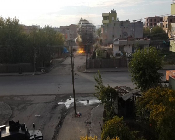 Yola yerleştirilen bomba imha edildi