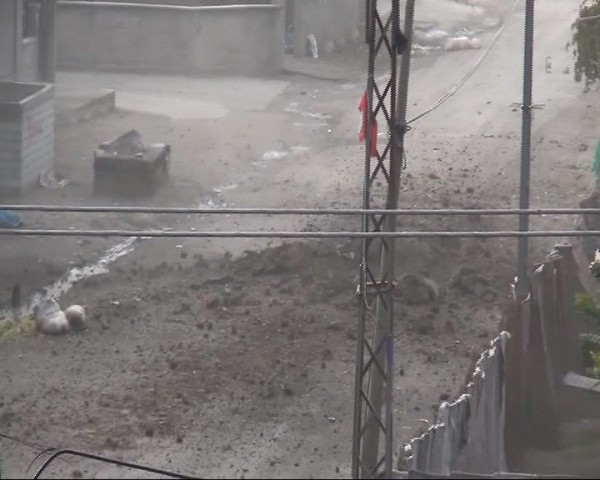 Yola yerleştirilen bomba imha edildi