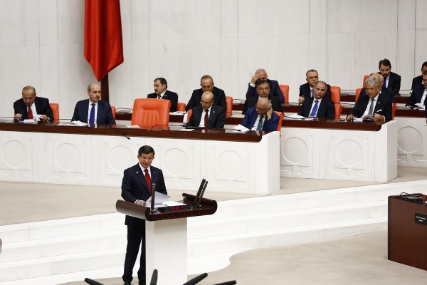 Başbakan Davutoğlu hükümet programını açıkladı
