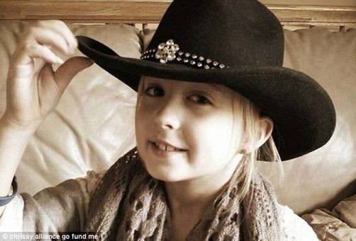 8 yaşında meme kanseri oldu