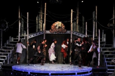 Afa'da 'Üstad Moliere Evleniyor' İsimli Tiyatro Oyunu Sahnelendi
