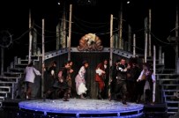 ANTALYA DEVLET TIYATROSU - Afa'da 'Üstad Moliere Evleniyor' İsimli Tiyatro Oyunu Sahnelendi
