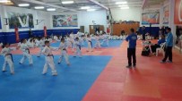 YAŞAR KESKIN - Büyükşehirli Karateciler Kuşak Atladı