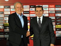 MUSTAFA DENİZLİ - Dursun Özbek'ten Mustafa Denizli'ye Tam Destek