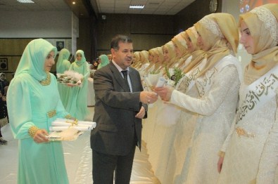 Elazığ'da 20 Hafız Diploma Aldı