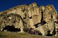 İzmirli Dağcılar Afyonkarahisar'da Frig Vadisi'ni Gezdi