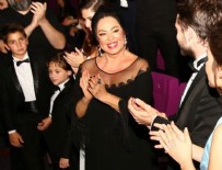 TÜRKAN ŞORAY - Sultan 'Uzaklarda Arama'nın galasını yaptı