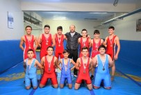 RAMAZAN ARSLAN - Bayraklı Belediyesi'nin Güreş Takımı Şampiyon Oldu