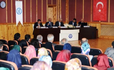 BÜ'de 'Hadis Ve Sünnet' Konuşuldu