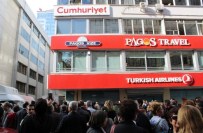 HALKLARIN DEMOKRATİK PARTİSİ - Cumhuriyet Gazetesi İzmir Temsilciliği Önünde Destek Eylemi
