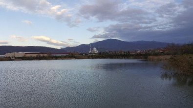 Eski Bakan Güllüce'den Akyazı'ya Tam Not