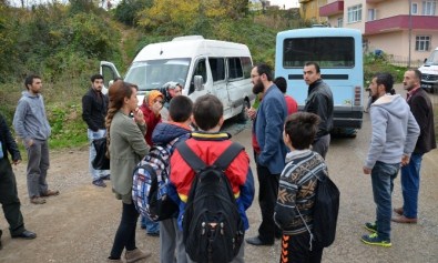 Fatsa'da Öğrenci Servisi İle Dolmuş Çarpıştı Açıklaması 1 Yaralı